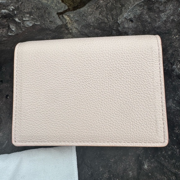 MCM NWOT Soft Pink Leather Bifold Wallet Embossed Logo Made in Korea - Picture 5 of 14